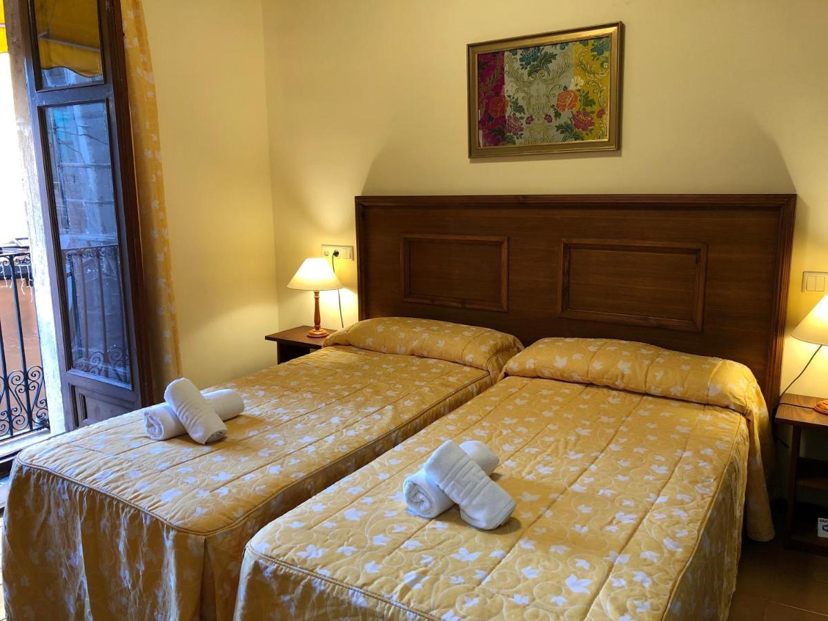 Hostal Loreto Денія Екстер'єр фото