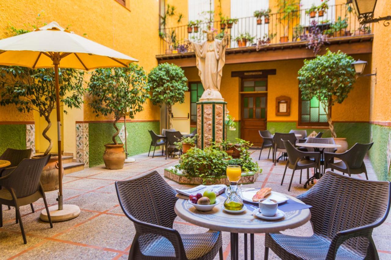 Hostal Loreto Денія Екстер'єр фото