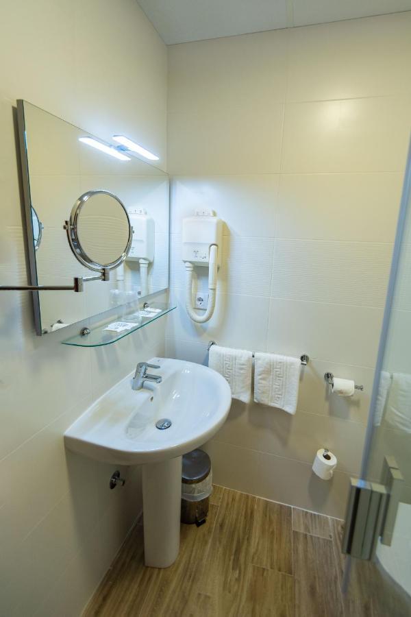 Hostal Loreto Денія Екстер'єр фото