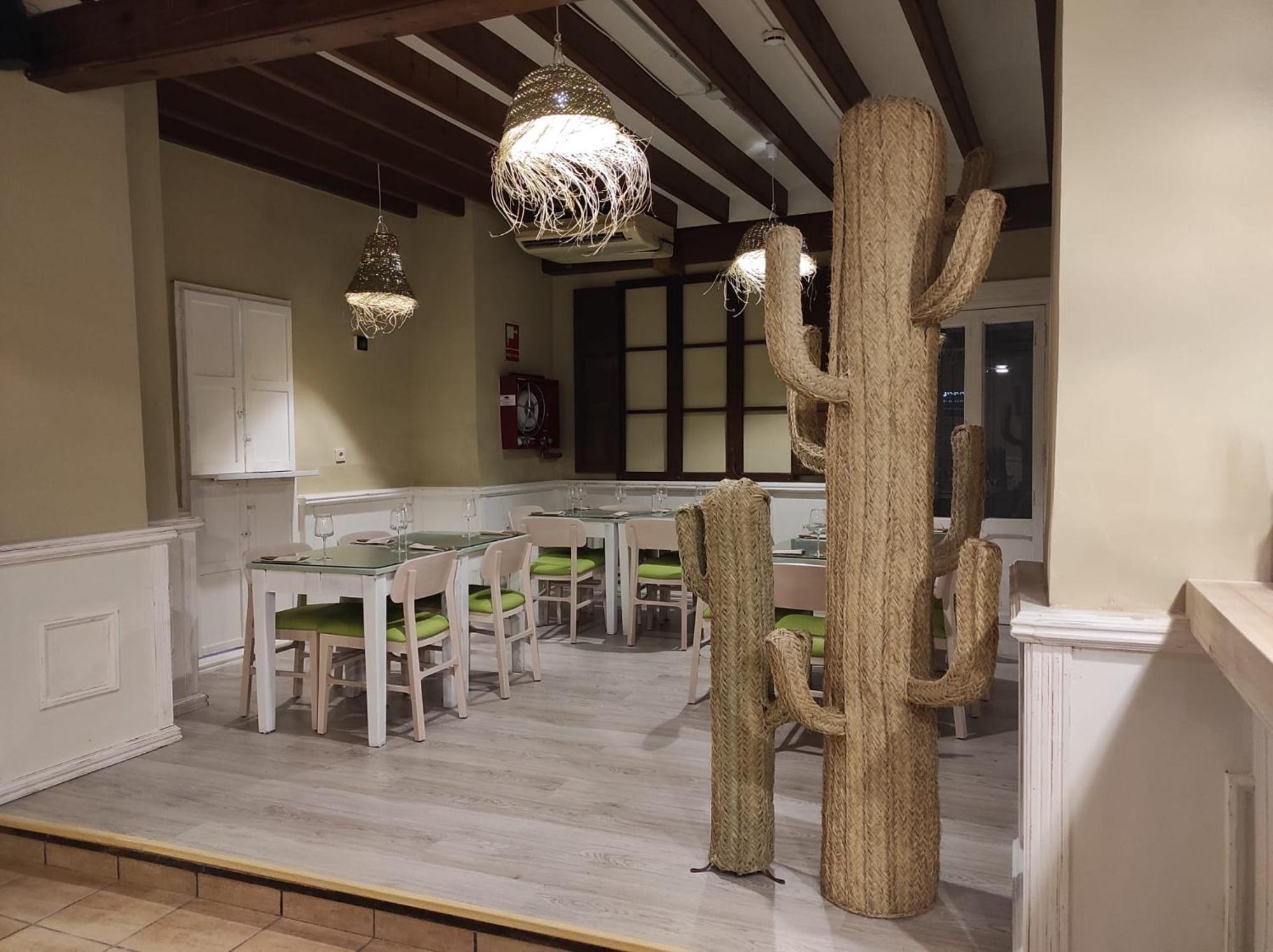 Hostal Loreto Денія Екстер'єр фото